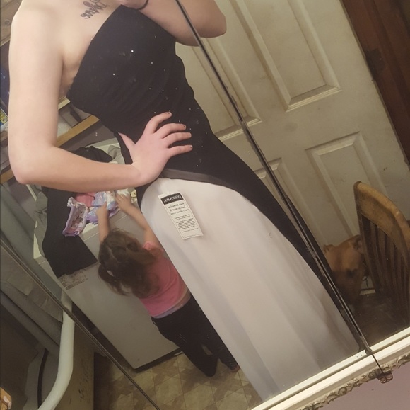 Black and white dress - Picture 4 of 6